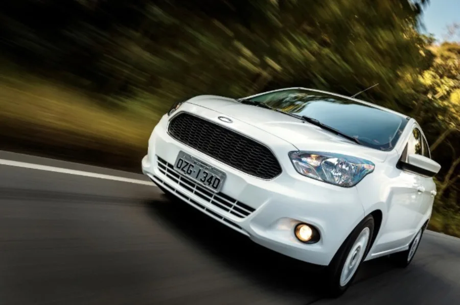 O motor 1.0 Ti-VCT de 85 cv garante bom equilíbrio entre desempenho e economia. Na estrada mantém estabilidade, e na cidade é ágil e leve de conduzir.