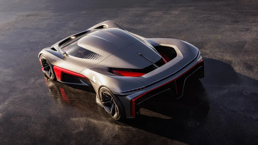 A traseira do Corvette Concept 2025 adota linhas amplas e agressivas, com aerofólio ativo e luzes finas em LED que percorrem toda a largura. O difusor em fibra de carbono reforça a aerodinâmica e destaca o visual de hipercarro futurista.