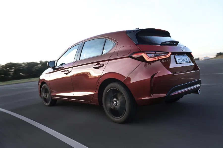 Honda City Touring Sport 1.5 2026 Hatch: Preço, Ficha técnica, Consumo, Equipamentos e Fotos; hatch elegante e previsível, pra quem quer estilo sem drama