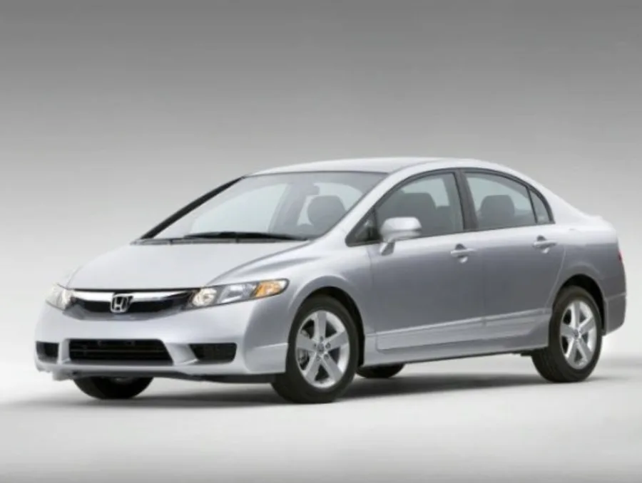 O Honda Civic EXS 1.8 AT 2008 é indicado para quem busca um sedã médio confiável, confortável e equilibrado. Vale a pena como usado para uso urbano e viagens.