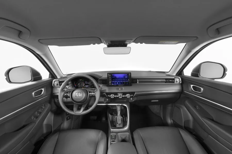 O câmbio CVT de 7 marchas simuladas privilegia o conforto e a economia, com trocas suaves e resposta progressiva, ideal para o trânsito urbano e viagens sem esforço.