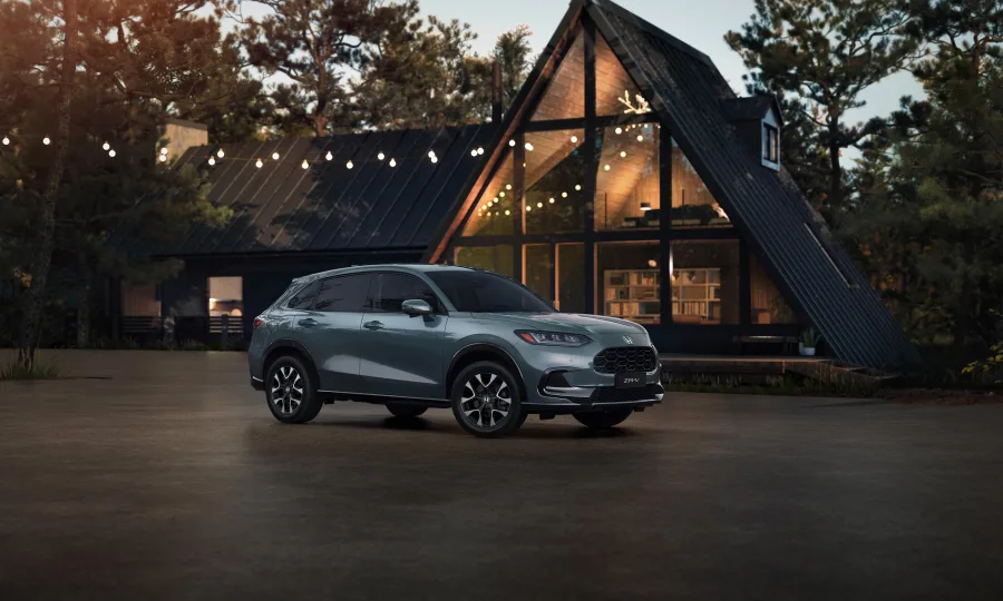 O motor 2.0 i-VTEC e o câmbio CVT aprimorado garantem condução refinada e consumo equilibrado, aliando conforto e desempenho.