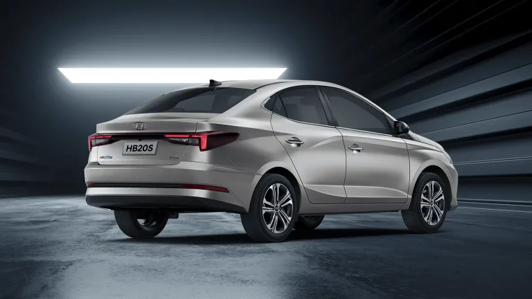 Hyundai HB20S Platinum 1.0 Turbo AT 2026: Preço, Ficha técnica, Consumo, Equipamentos e Fotos; sedã faz até 15 km/l e é ideal para uso urbano e viagens curtas