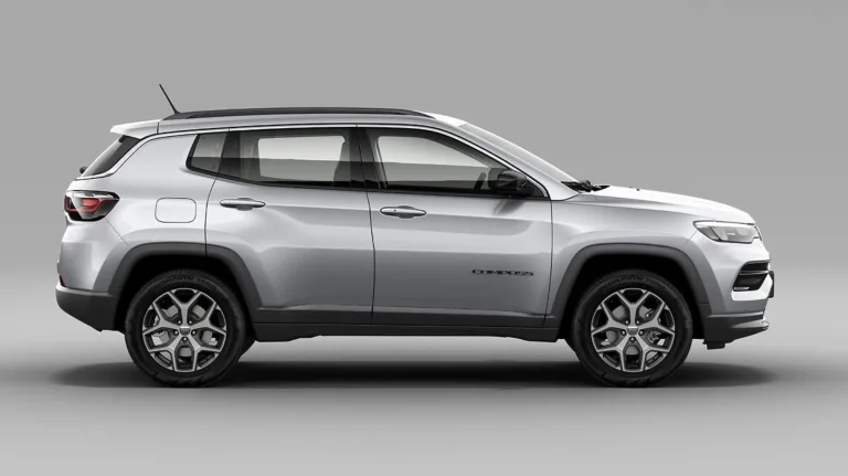 Jeep Compass Longitude 1.3 2025: Preço, Ficha técnica, Consumo, Equipamentos e Fotos; porta-malas de 410 litros e interior em couro tornam o SUV prático para famílias