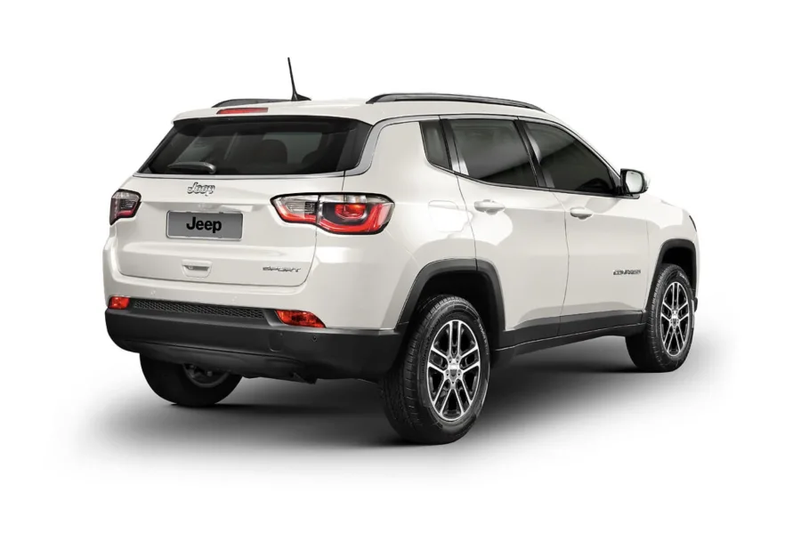 O Jeep Compass 2020 oferece versões Flex voltadas ao conforto urbano e Diesel 4x4 pensadas para força e autonomia, equilibrando desempenho, espaço e versatilidade no uso diário.