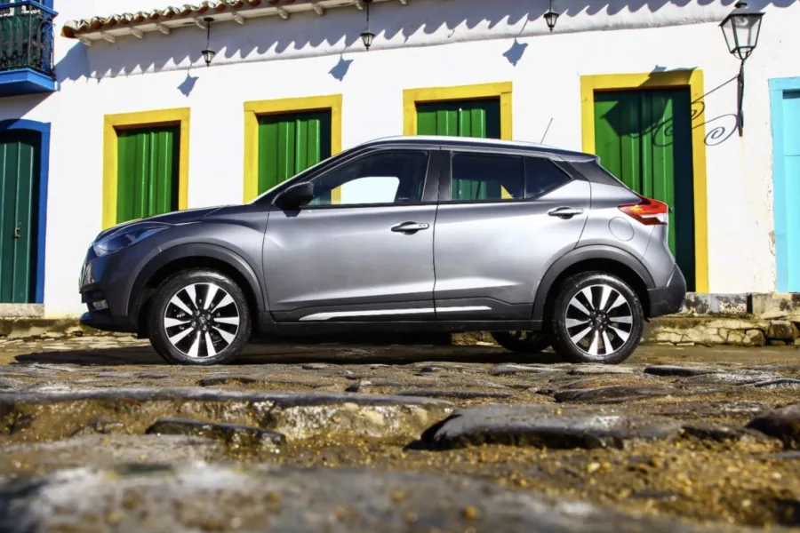 Nissan Kicks SL 1.6 2019: Preço, ficha técnica, consumo, equipamentos e fotos; motor 1.6 de 114 cv entrega conforto e eficiência urbana