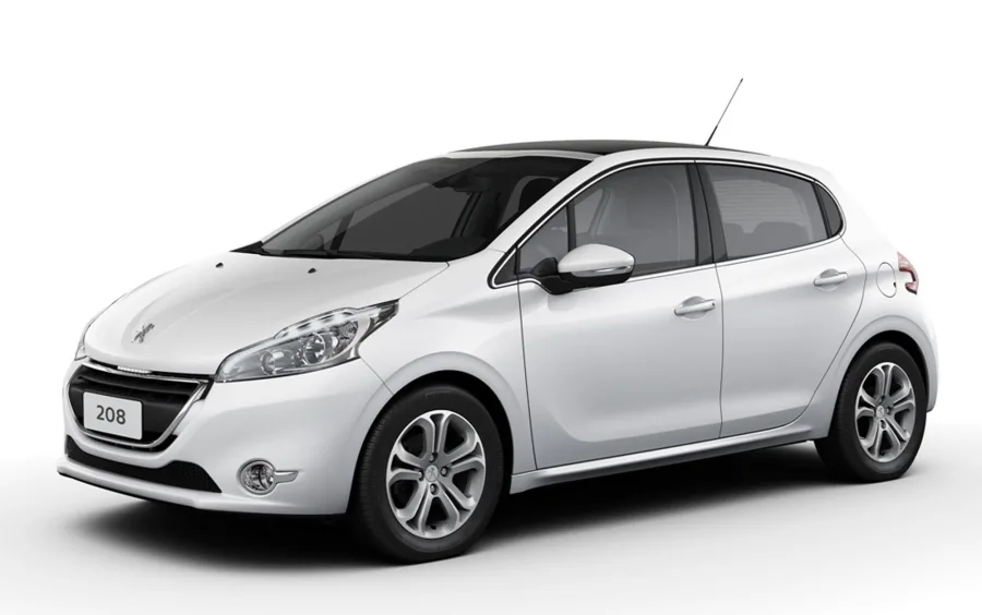 O motor 1.6 de até 122 cv entrega bom desempenho e aceleração suave. É ágil na cidade e responde bem na estrada.