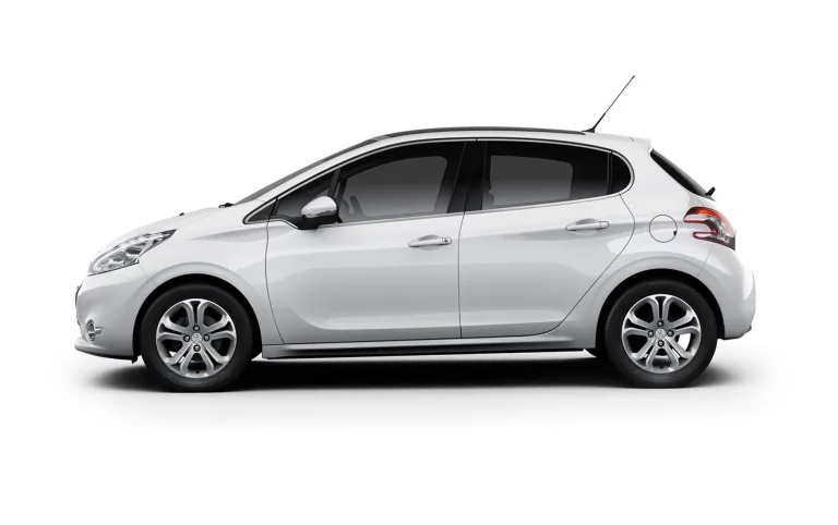 Peugeot 208 Griffe 1.6 AT 2013: Preço, Ficha técnica, Consumo, Equipamentos e Fotos; compacto automático faz até 11 km/l