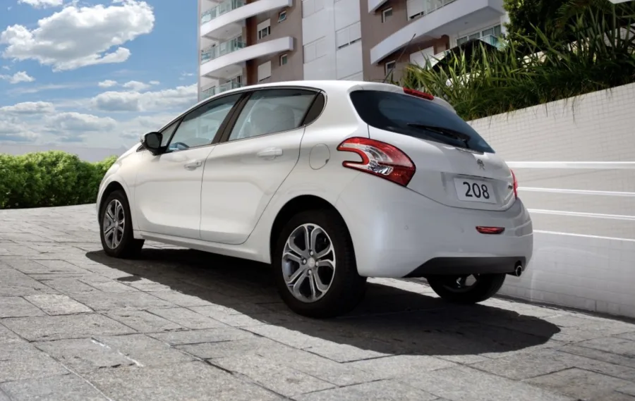 As versões Active e Allure priorizam o uso urbano e economia, enquanto as Griffe são voltadas para quem busca mais potência, conforto e dirigibilidade em viagens.