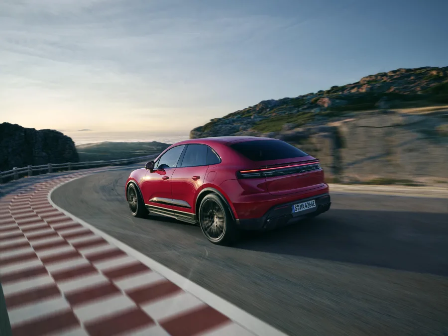 O novo Porsche Macan GTS elétrico chega ao Brasil com proposta de unir luxo, esportividade e inovação em um SUV de alto desempenho.