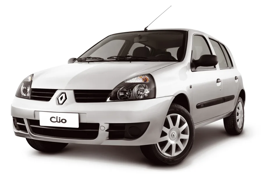 O hatch tem motor 1.0 16V de 77 cv e torque de 10,2 kgfm, suficiente para uso urbano. É ágil no trânsito, leve e se destaca pela economia, ideal para quem roda bastante na cidade.