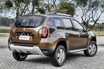 As versões do Renault Duster 2019 variam entre opções urbanas com motor 1.6 e versões 2.0 com tração 4x4, atendendo desde o uso diário até trajetos rurais, com conforto, robustez e versatilidade.