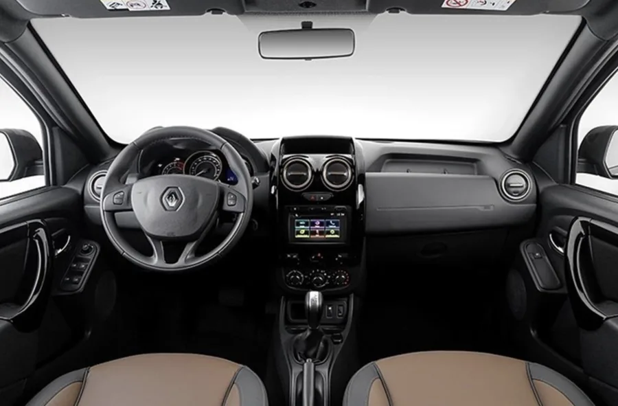 A direção eletro-hidráulica e o câmbio CVT de 6 marchas oferecem condução confortável e sem trancos.