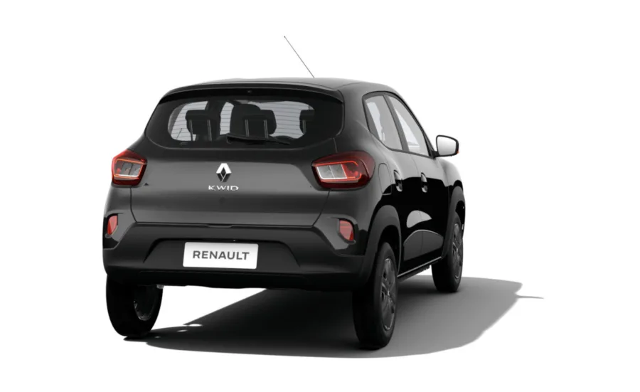 Tem 5 lugares, porta-malas de 290 litros, direção elétrica, ar-condicionado, vidros e retrovisores elétricos e multimídia com espelhamento de celular. Conta com 4 airbags e controle de estabilidade.