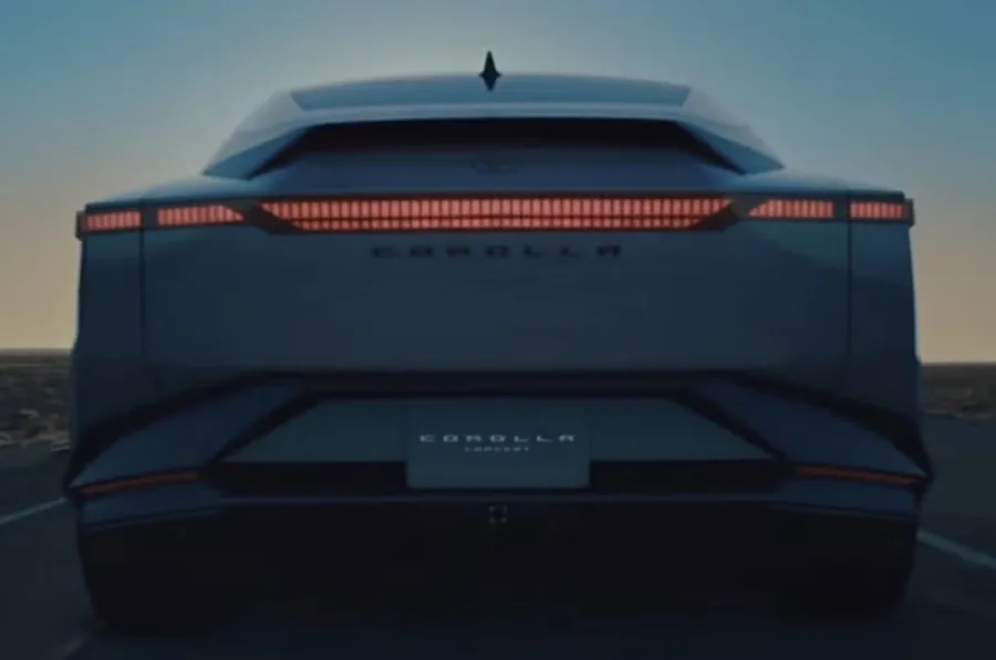 A Toyota deve equipar o novo Corolla com tecnologias de condução semiautônoma e recursos de segurança ativa avançados.