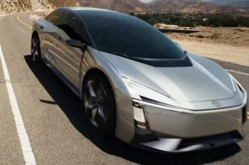 Toyota Corolla 2027 pode perder personalidade e virar mais um carro elétrico para agradar mercado