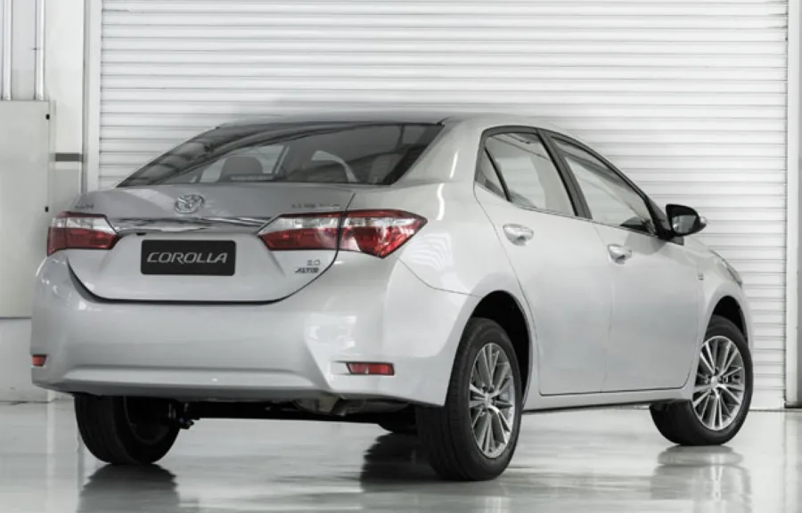 O tanque de 60 litros garante até 792 km de autonomia com gasolina. Faz 7,8 km/l no etanol urbano e até 13,2 km/l com gasolina na estrada.