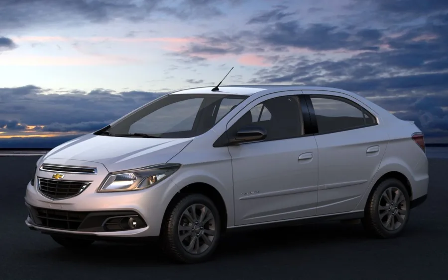 Chevrolet Prisma Advantage 1.0 2015: Preço, ficha técnica, consumo e fotos; sedã compacto com motor de 80 cv e porta-malas de 500 L, voltado à rotina familiar