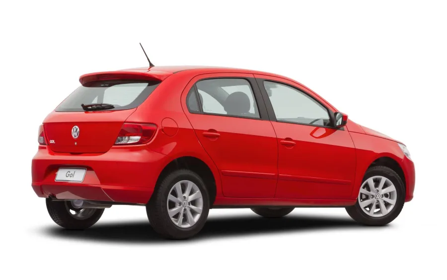 O motor 1.6 EA111 de 104 cv entrega boa resposta tanto na cidade quanto na estrada. A aceleração de 0 a 100 km/h em 9,8 segundos reforça o equilíbrio entre força e eficiência.