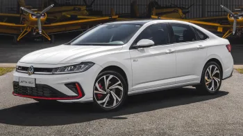 Volkswagen Jetta GLI 2025 chega por R$ 269.990 e desafia sedãs com 231 cv e pacote completo