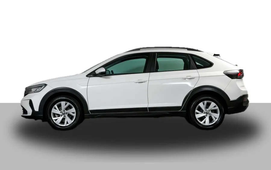 O consumo é de 8,3 km/l com etanol e 14,1 km/l com gasolina. O tanque de 52 litros permite autonomia de até 733 km.