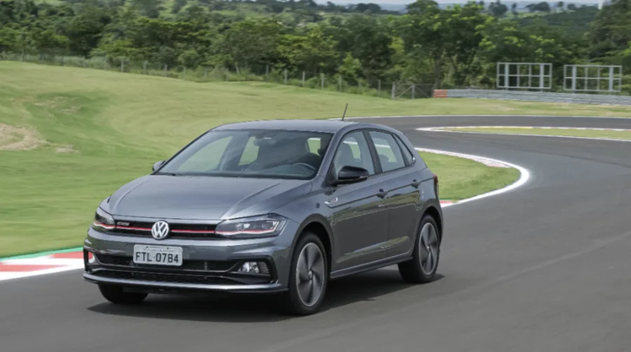 Com motor 1.4 TSi de 150 cv e torque de 25,5 kgfm, é ágil em retomadas e acelera de 0 a 100 km/h em 8,3 s. Ideal para cidade e estrada.