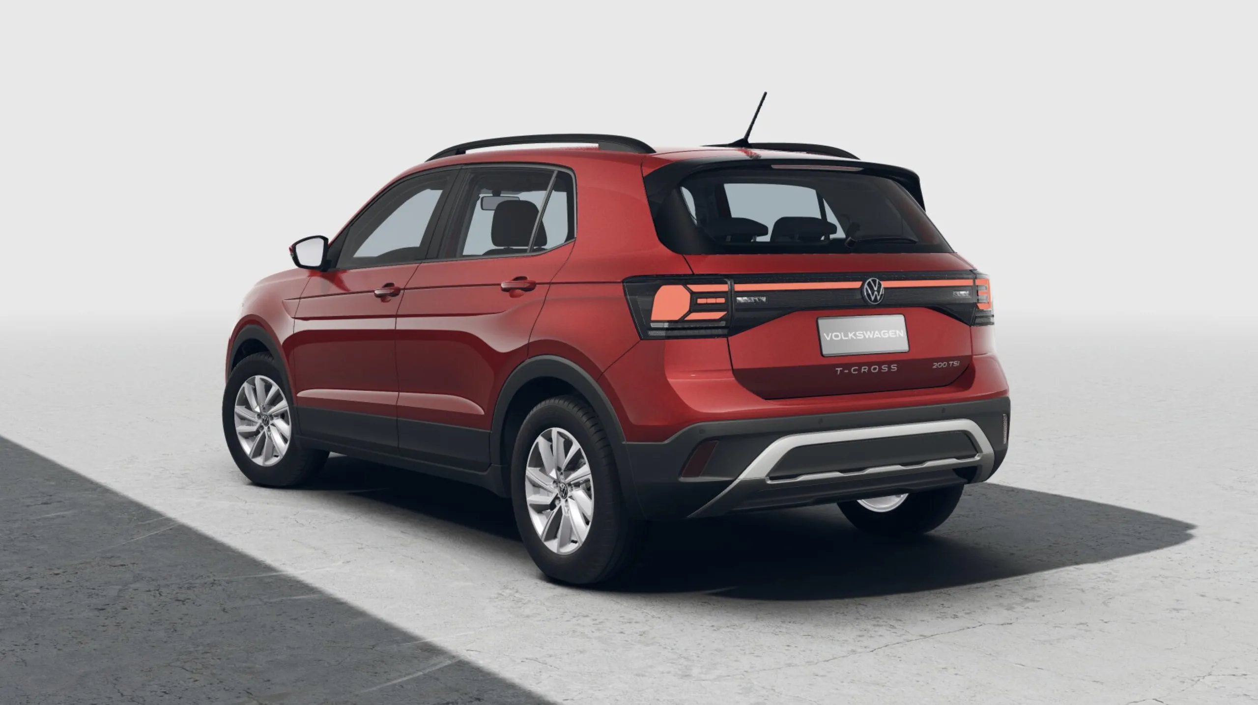 O consumo é um dos pontos fortes: 8,5 km/l na cidade e 10,2 km/l na estrada com etanol, ou 12,1 km/l e 14,5 km/l com gasolina. Com tanque de 49 litros, sua autonomia chega a 711 km.