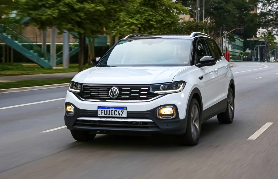 Motor 1.4 TSI turbo de 150 cv garante boa performance na cidade e estrada, com torque de 25,5 kgfm já a 1500 rpm e aceleração de 0 a 100 km/h em 8,7 s.