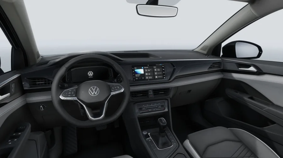 O câmbio automático de oito marchas oferece trocas suaves e precisas, e a tração dianteira mantém o foco na economia e estabilidade, sem comprometer o conforto.