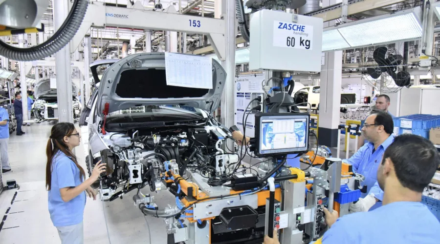 Volkswagen demite mais de 500 funcionários por má conduta e acelera cortes até 2030