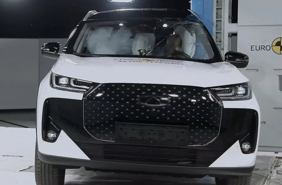 Chery Tiggo 7 conquista 5 estrelas no Euro NCAP após corrigir falhas no airbag lateral