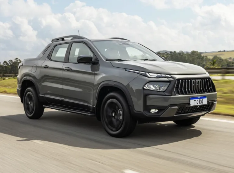 Fiat Toro 2026 amadurece sem perder o trono e mostra como envelhecer com estilo no Brasil