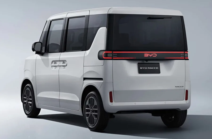 O primeiro kei car da BYD estreia no Salão de Tóquio com foco total em praticidade, autonomia e estilo urbano, simbolizando o avanço da marca chinesa no exigente mercado japonês.