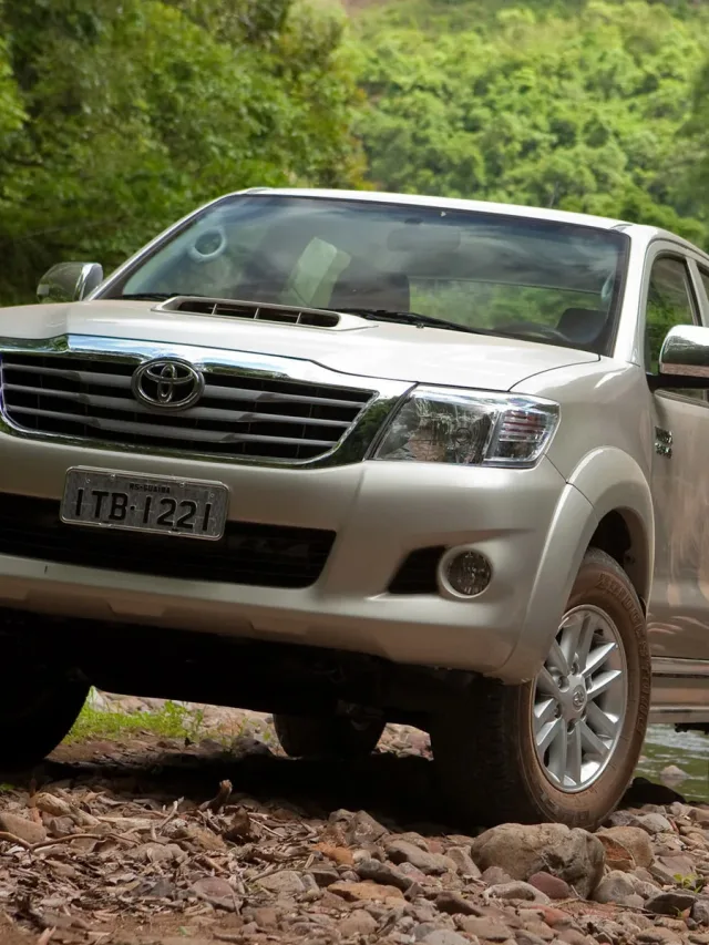 Qual o valor de uma Hilux SR 2014?