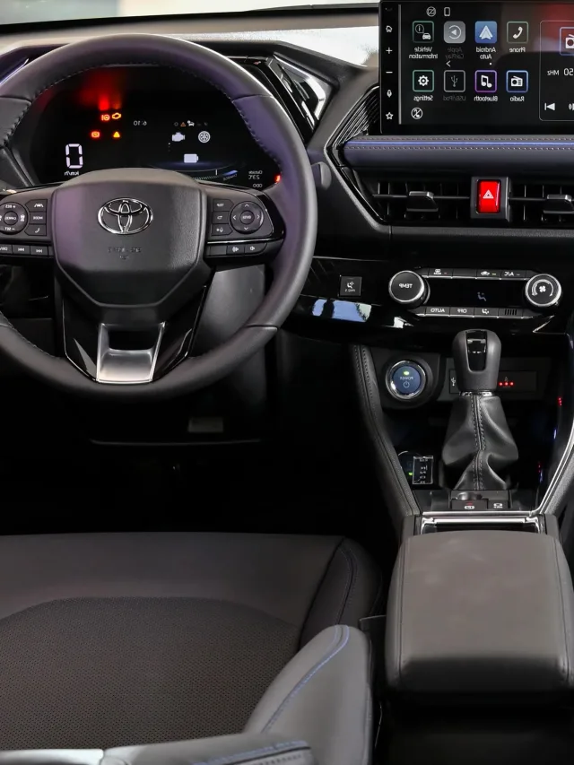 Yaris Cross 2025 XRE Hybrid se apoia nos 17 km/l para justificar preço