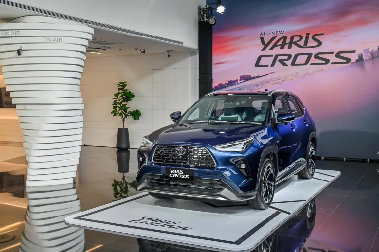 Yaris Cross 2026: primeiros números oficiais revelam o que podemos esperar do novo SUV da Toyota que chega ano que vem