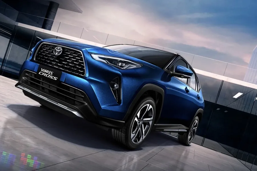 Toyota Yaris Cross 2026 híbrido-flex tem consumo de até 18 km/l, autonomia de 700 km e porta-malas de 472 litros; veja tudo sobre o novo SUV