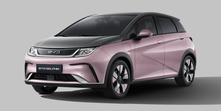BYD Dolphin 2025 Plus: Elétrico roda até 330 km por carga e agrada pelo silêncio e agilidade