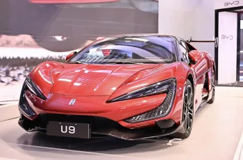 BYD Yangwang U9: VÍDEO mostra supercarro que pula em ação