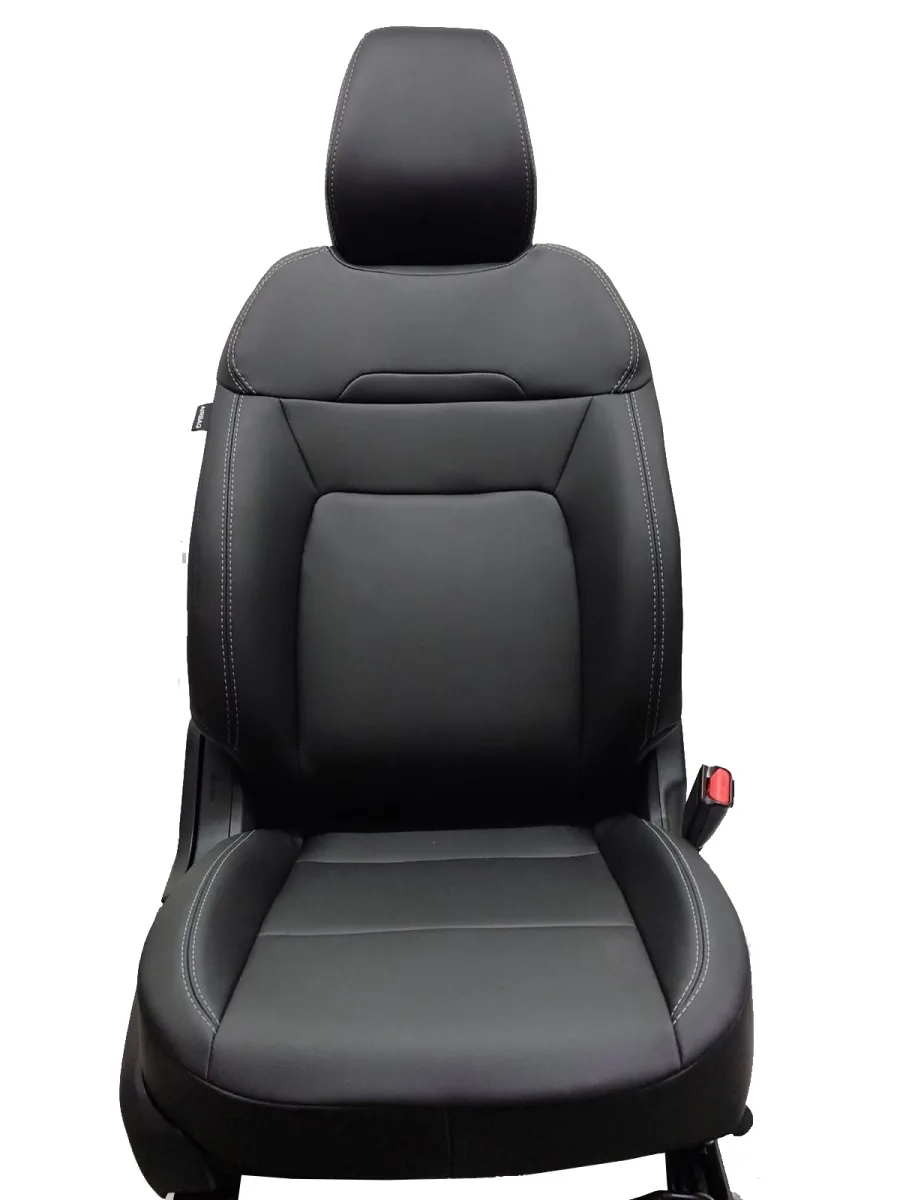 O Kicks Sense ganhou dois kits de revestimento premium homologados pela Nissan e isso importa porque muda a experiência de quem compra a versão de entrada sem pagar por modelos superiores.