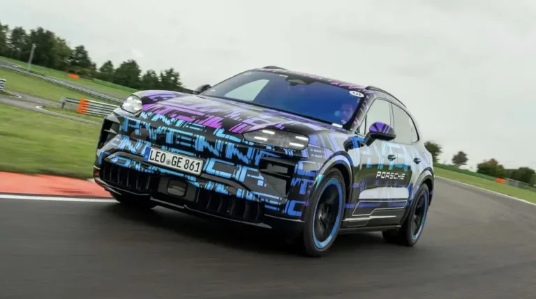 Porsche Cayenne 2026 elétrico chega com 1.070 cv e recarga em 15 minutos