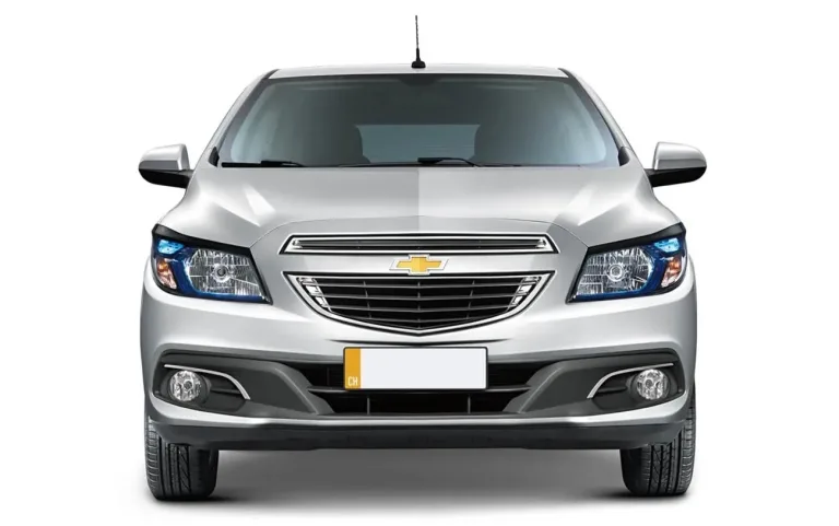 Chevrolet Prisma LTZ 1.4 AT 2014: Preço, Ficha técnica, Consumo, Equipamentos e Fotos; câmbio automático de seis marchas oferece condução suave e prática na cidade