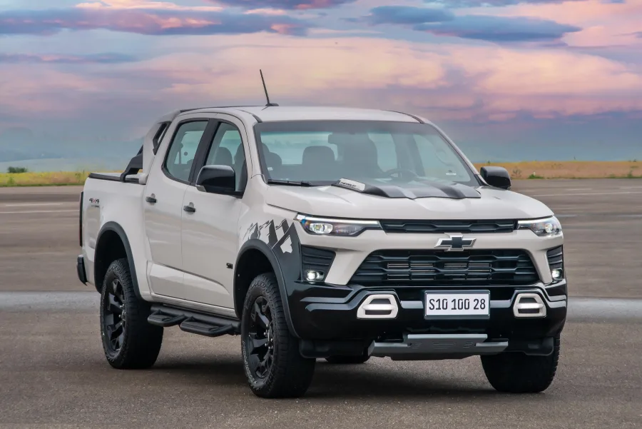 Chevrolet S10 100 Anos 2.8 2026 é uma picape criada para celebrar o centenário da marca, combina força e conforto, ideal para quem precisa de robustez e confiabilidade diária.