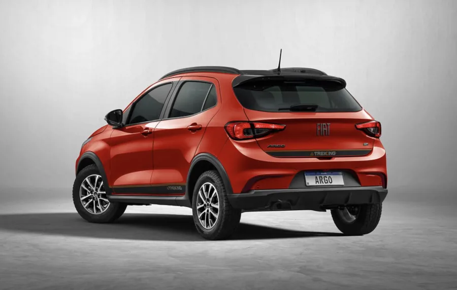 Fiat Argo Trekking 1.3 2026 é voltado a quem busca praticidade urbana com leve vocação aventureira, oferecendo equilíbrio entre conforto e economia sem exageros.