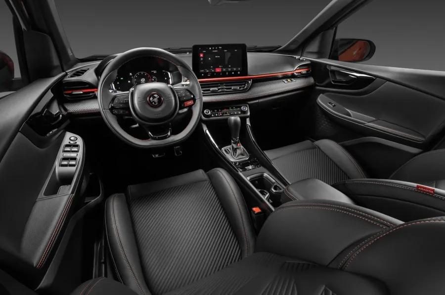 Fiat Fastback 2026 fica mais caro e amplia distância entre as versões; Preço do Abarth chega a quase R$ 180 mil