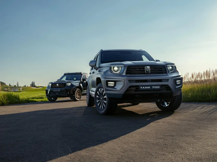 GWM Tank 700: SUV gigante com V6 biturbo, dois motores elétricos, 524 cv e foco total em força e off-road.
