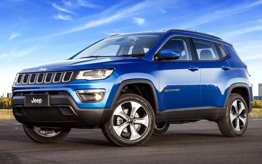 Jeep Compass Longitude 2.0 4×4 16V Turbodiesel Aut. 2016: Preço, Ficha técnica, Consumo, Equipamentos e Fotos; SUV a diesel com tração integral ideal para quem viaja com frequência