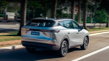 Jeep Compass pode perder espaço com lançamento do Omoda 7 híbrido no Brasil