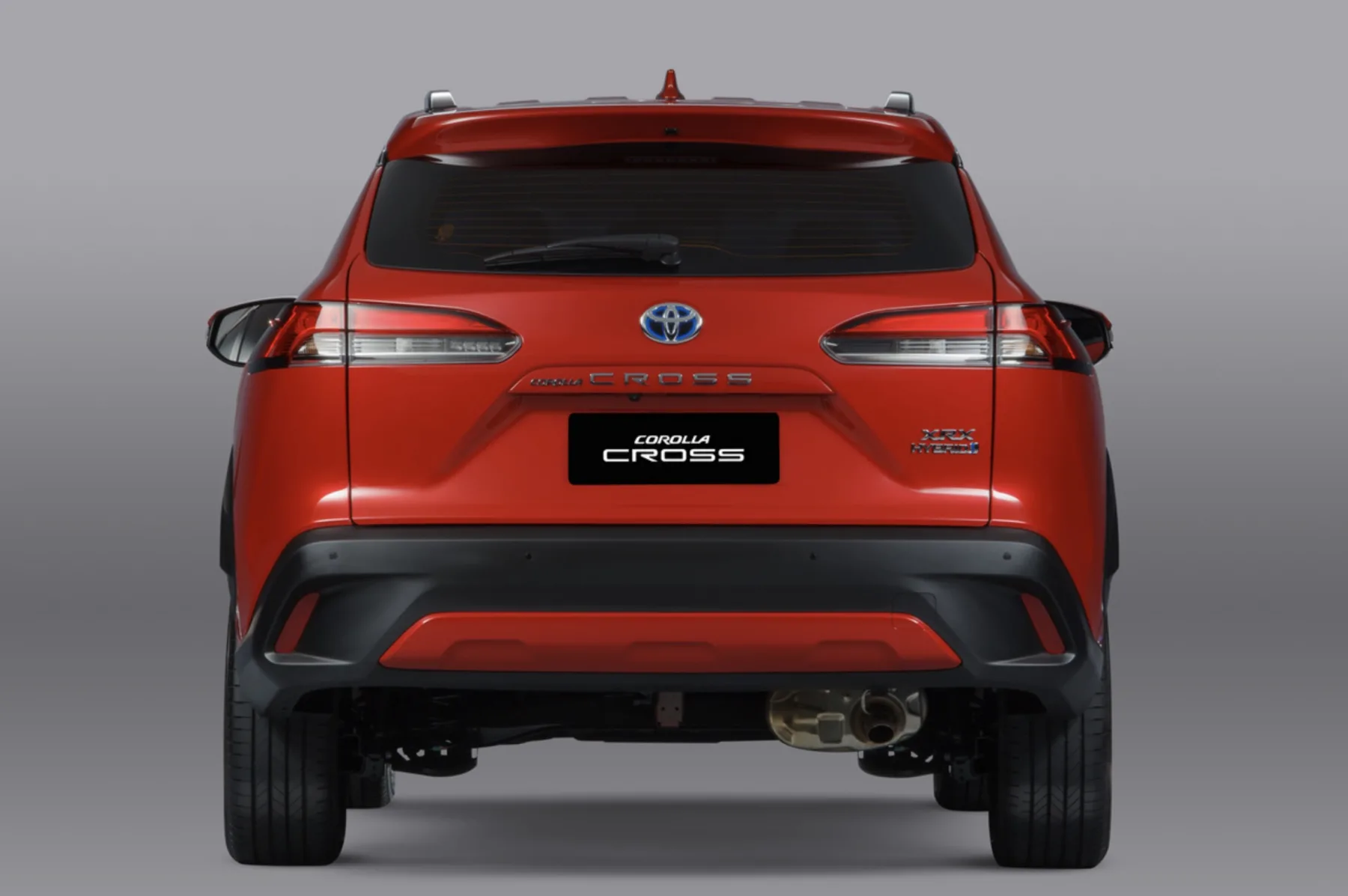 Toyota Corolla Cross nunca teve a mecânica questionada, mas detalhes como freio no pedal e escapamento chamavam atenção negativa. Ajustes visuais melhoraram a percepção sem mexer na confiabilidade.