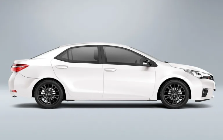 Toyota Corolla 2017 Dynamic mostra que conforto e estabilidade podem andar juntos sem luxo excessivo